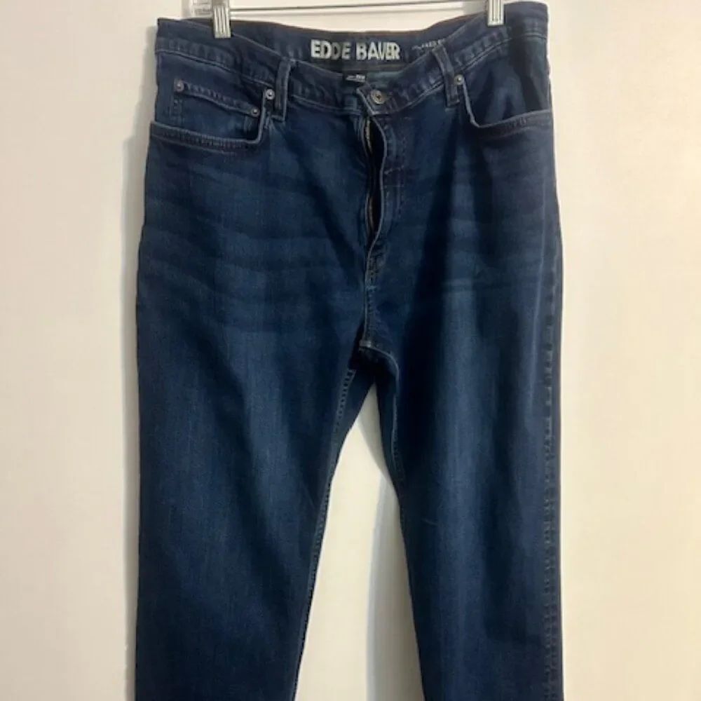 Eddie Bauer relaxed fit 5 pocket denim jeans, size 35/32